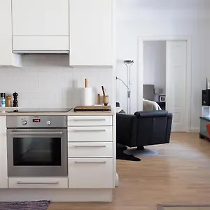 2ndhomes Luxury Center 2br With Sauna Apartment