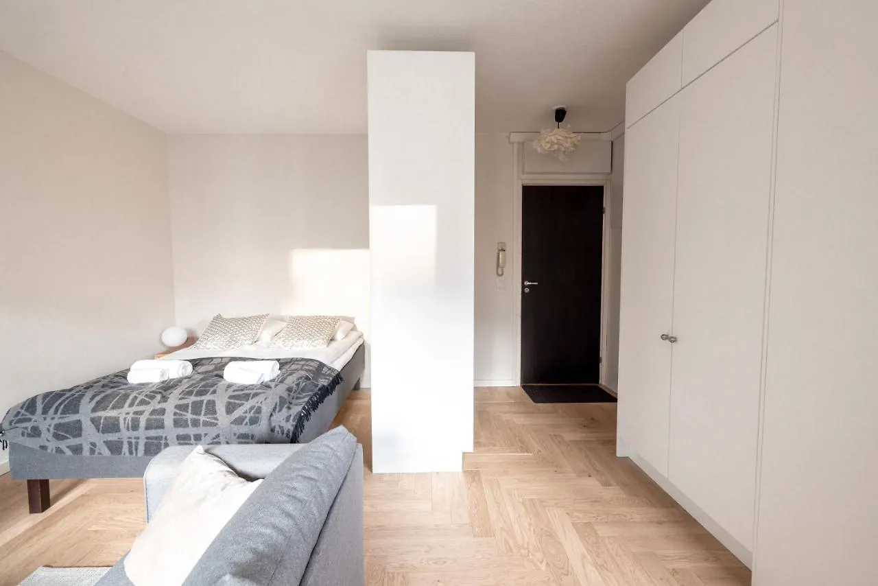 2Ndhomes Cozy High-Quality Studio In Kluuvi With Balcony Helsinki